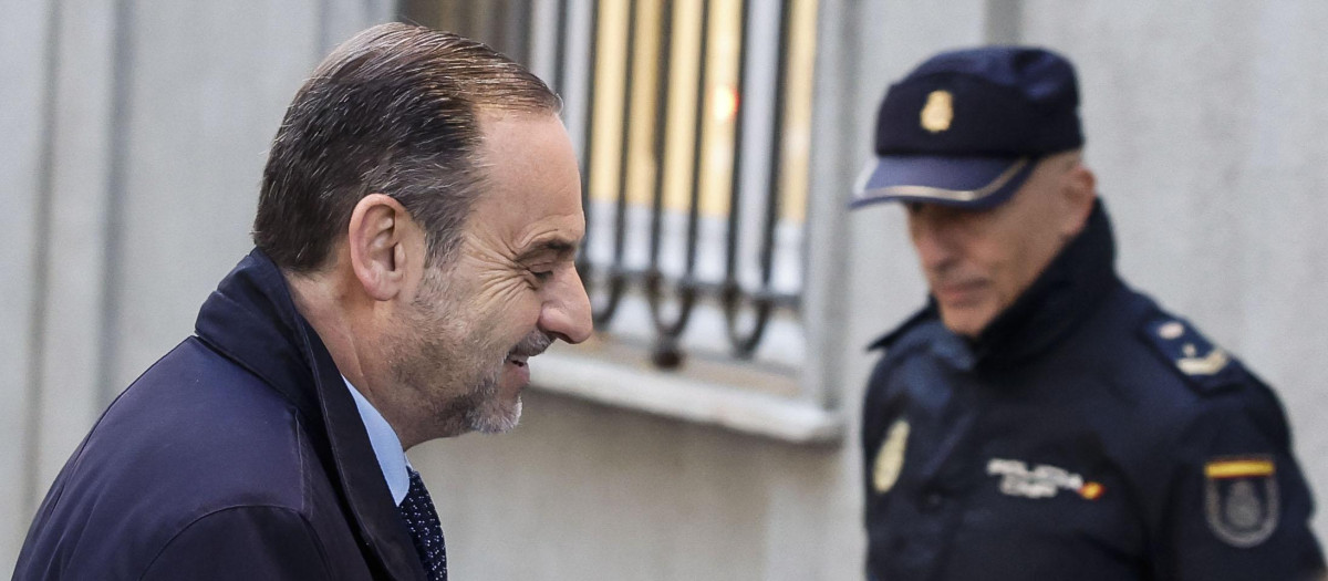 José Luis Ábalos, entrando en el Supremo