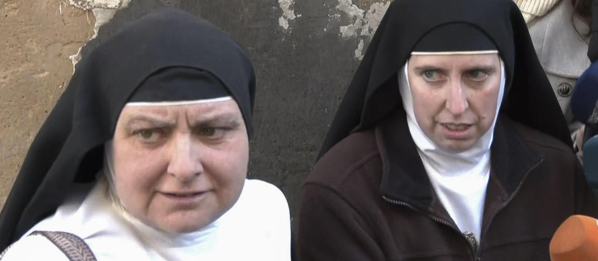 Captura de video que muestra a las exmonjas del monasterio de Belorado (Burgos) sor Sión y sor Belén