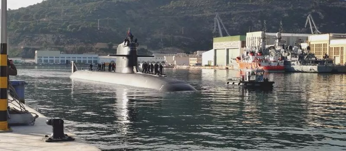 El submarino S-81 Isaac Peral ha atracado este viernes en Cartagena dando por finalizado el despliegue en la operación Sea Guardian de la OTAN