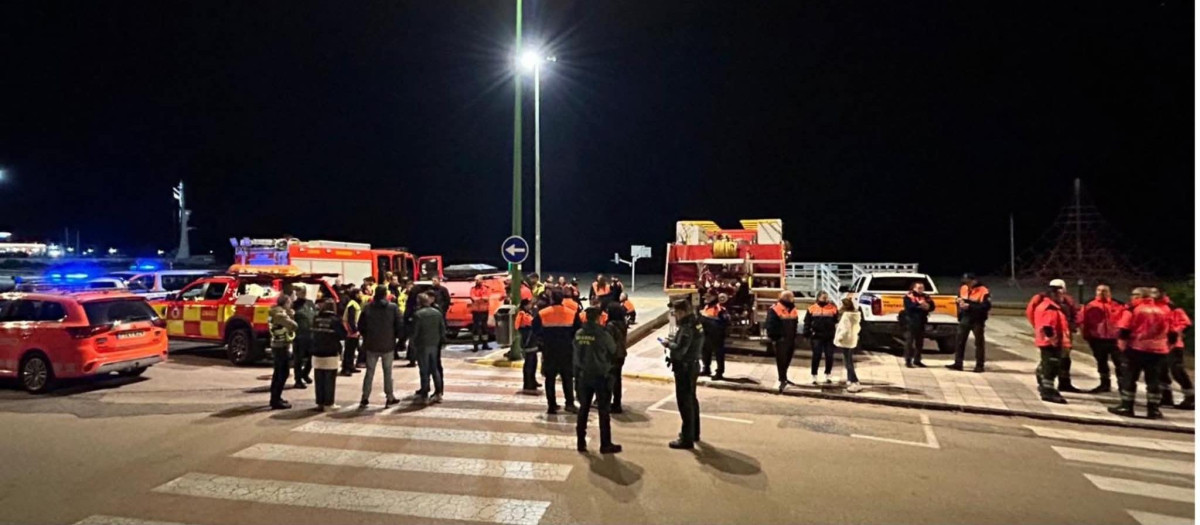 Imagen del despliegue de efectivos para encontrar a un niño de 10 años desaparecido en la localidad valenciana de Oliva.