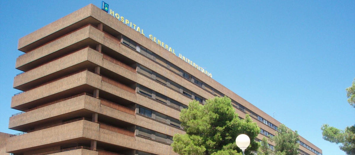 Hospital Universitario de Albacete

REMITIDA / HANDOUT por JCCM
Fotografía remitida a medios de comunicación exclusivamente para ilustrar la noticia a la que hace referencia la imagen, y citando la procedencia de la imagen en la firma
02/12/2025