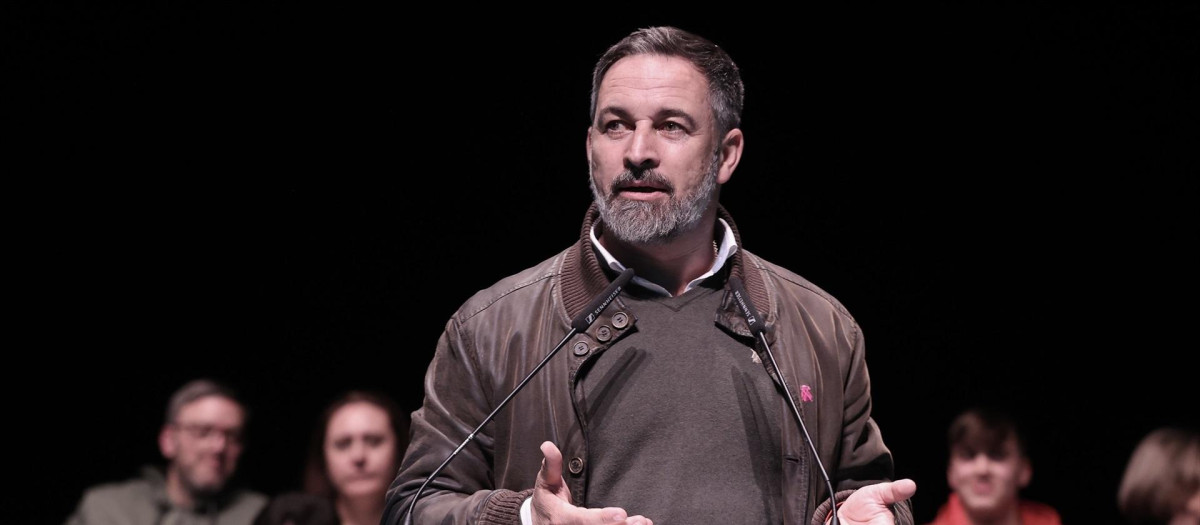 El líder de Vox, Santiago Abascal, durante un mitin en Extremadura