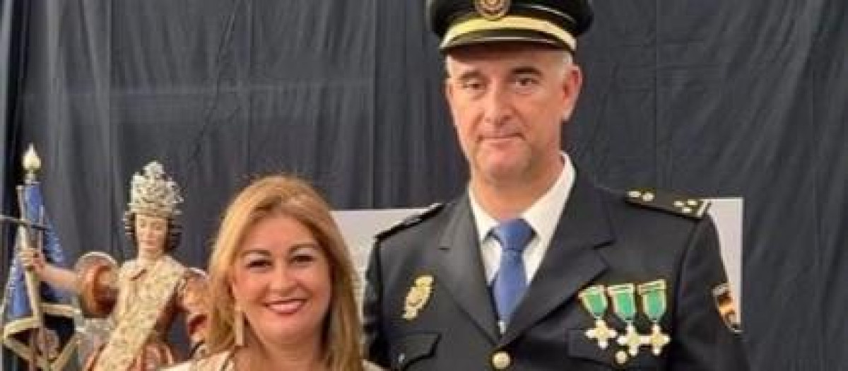 La exsecretaria de las Cortes de Castilla y León, Marta Sanz, con su marido, Luis Fernández Rafael