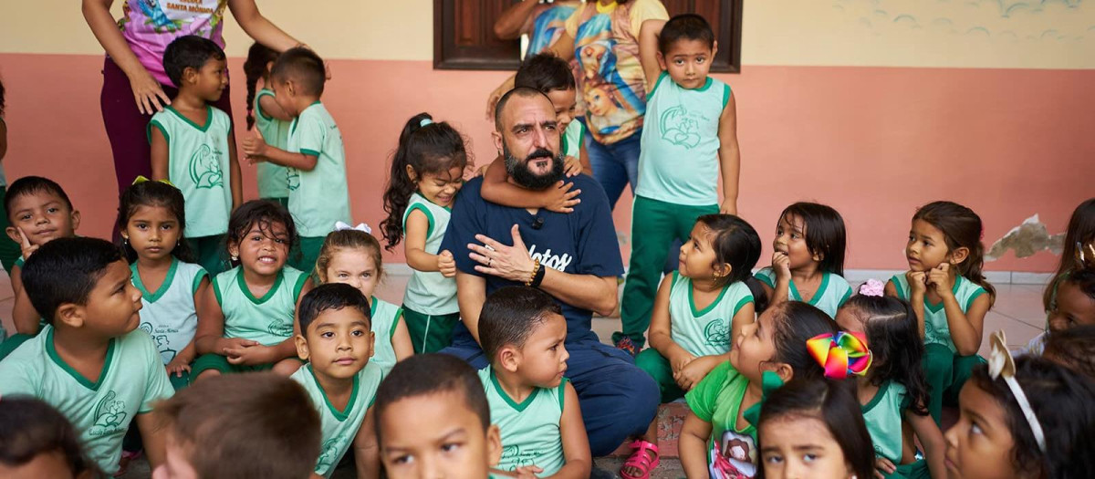 Cada año, centenares de jóvenes hacen las maletas en verano para irse de misiones