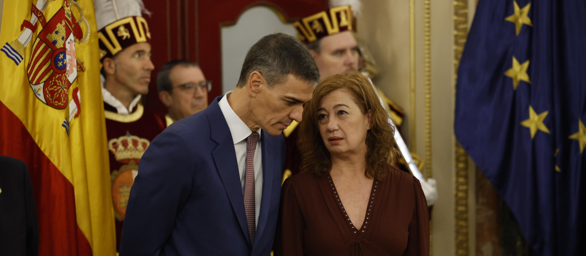 Pedro Sánchez y la presidenta del Congreso, Francina Armengol