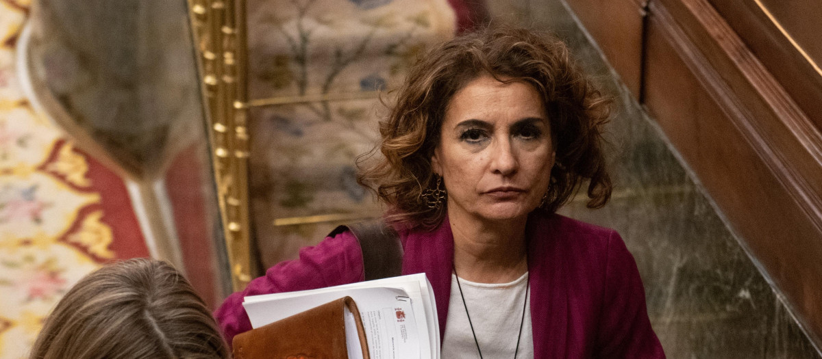 La vicepresidenta primera y ministra de Hacienda, María Jesús Montero