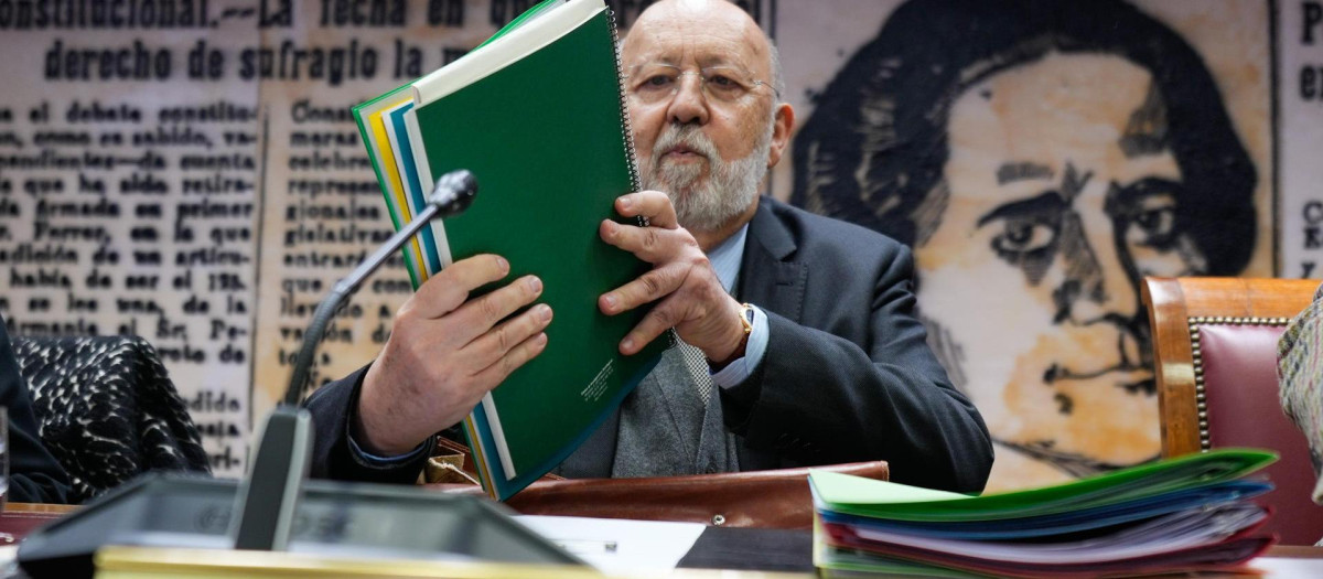 El presidente del Centro de Investigaciones Sociológicas (CIS), José Félix Tezanos, este martes en el Senado