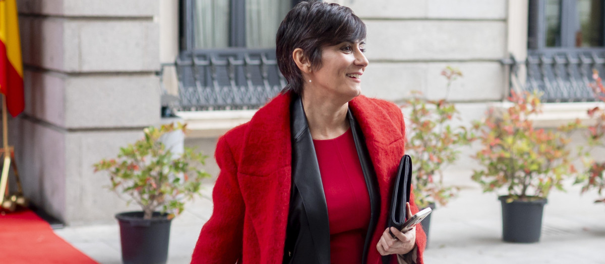 La ministra de Vivienda, Isabel Rodríguez,