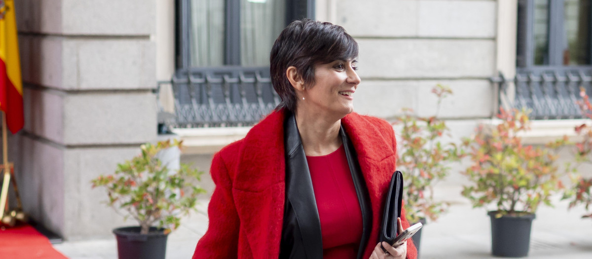 La ministra de Vivienda, Isabel Rodríguez,