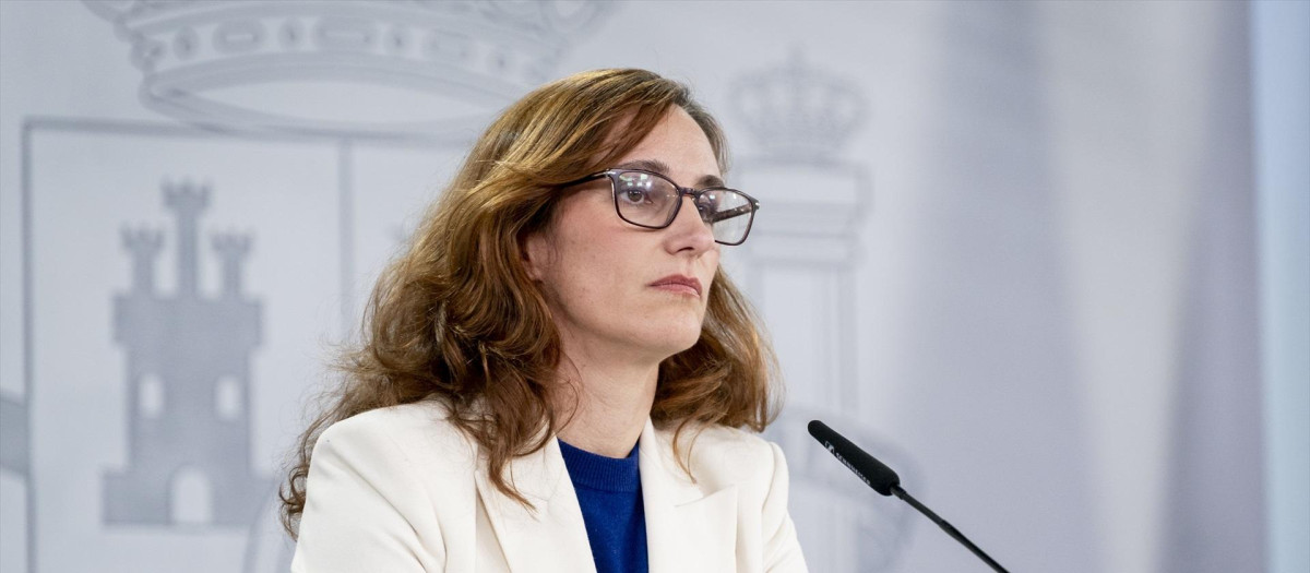 La ministra de Sanidad, Mónica García