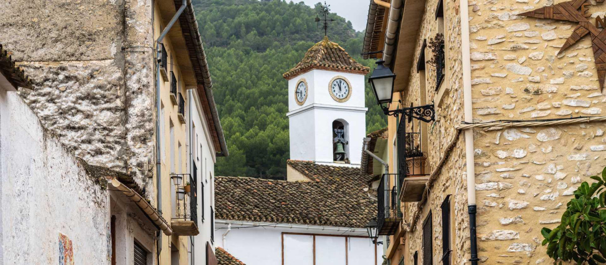 Imagen de las calles del centro de Carricola, un pueblo de la comarca de la Vall d'Albaida, Valencia