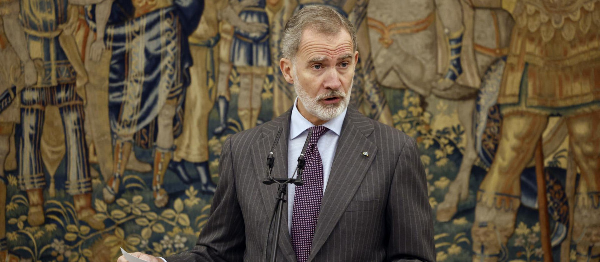 El Rey pronuncia unas palabras antes del almuerzo con motivo de la reunión del Patronato del Instituto Cervantes