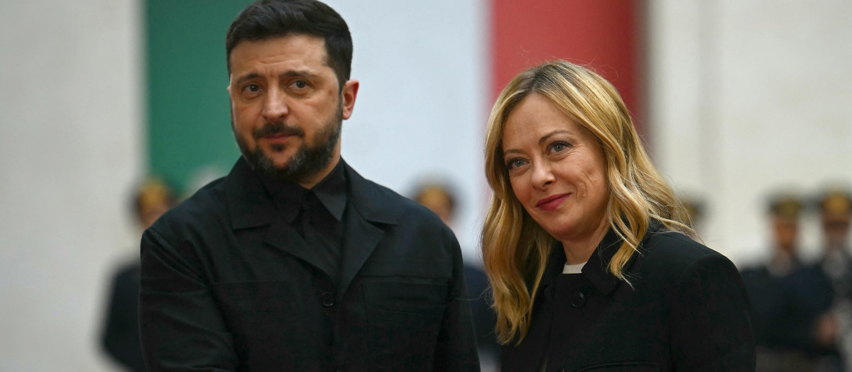 El presidente ucraniano Volodimir Zelenski y la primer ministra italiana Giorgia Meloni en Roma
