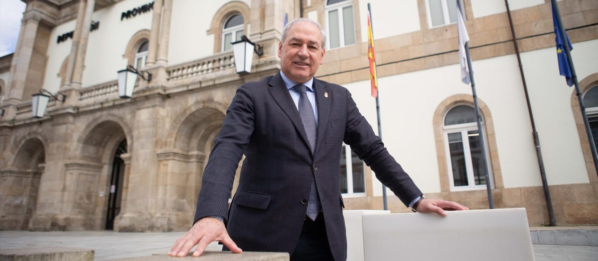 El presidente de la Diputación de Lugo, José Tomé Roca