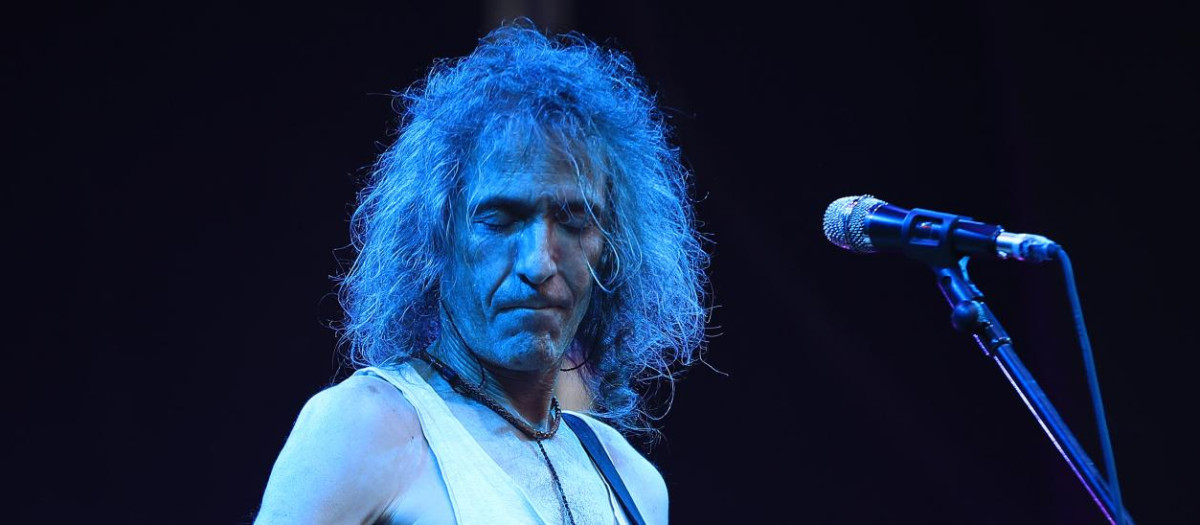 Roberto Iniesta "Robe" durante un concierto en 2022