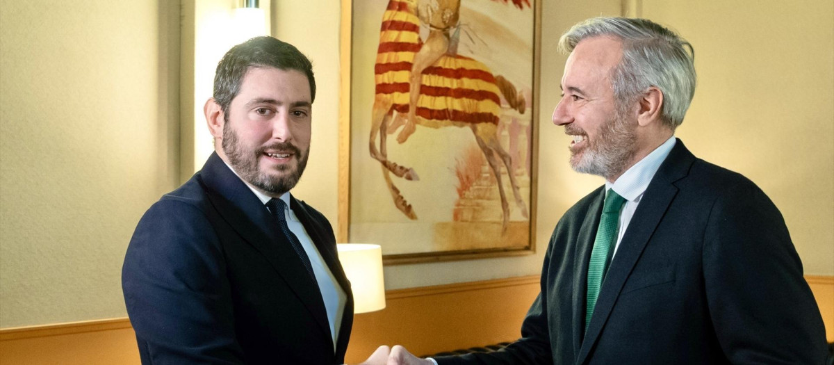 El presidente del Gobierno de Aragón, Jorge Azcón, y el portavoz de Vox, Alejandro Nolasco.

REMITIDA / HANDOUT por FABIÁN SIMÓN.
Fotografía remitida a medios de comunicación exclusivamente para ilustrar la noticia a la que hace referencia la imagen, y citando la procedencia de la imagen en la firma
09/12/2025