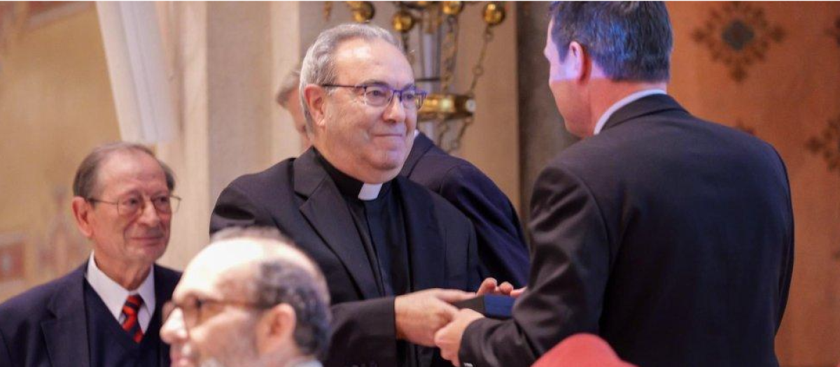 El sacerdote del Opus Dei, anoche, recibe el premio