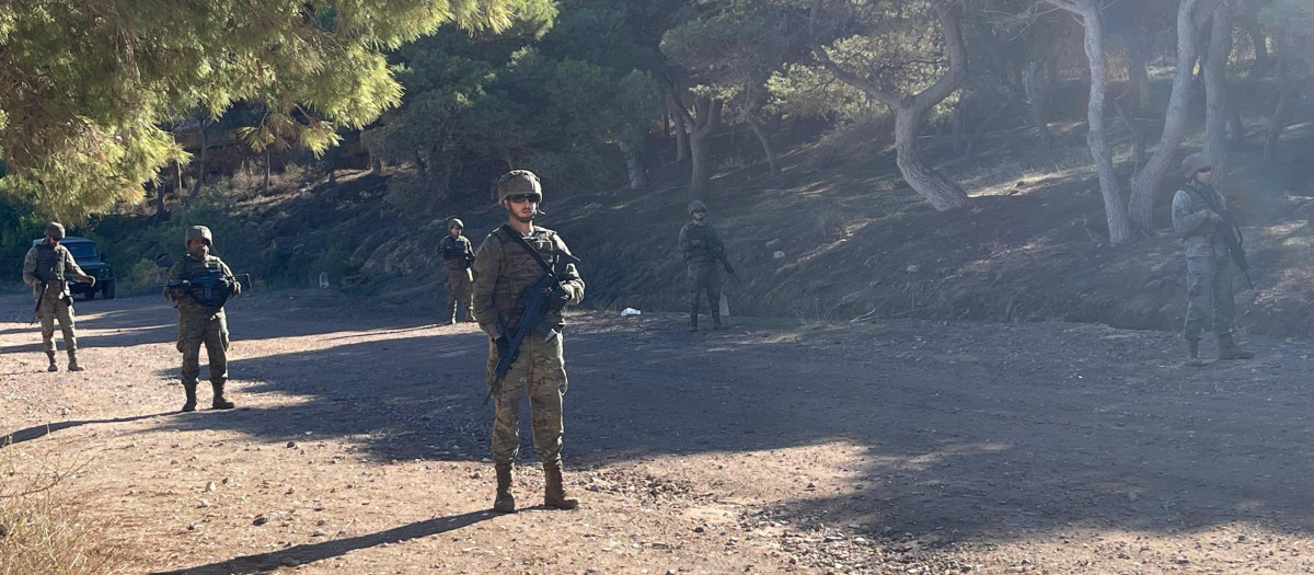 Militares del Regimiento Alcántara 10  llevan a cabo reconocimientos de itinerarios clave en Melilla
