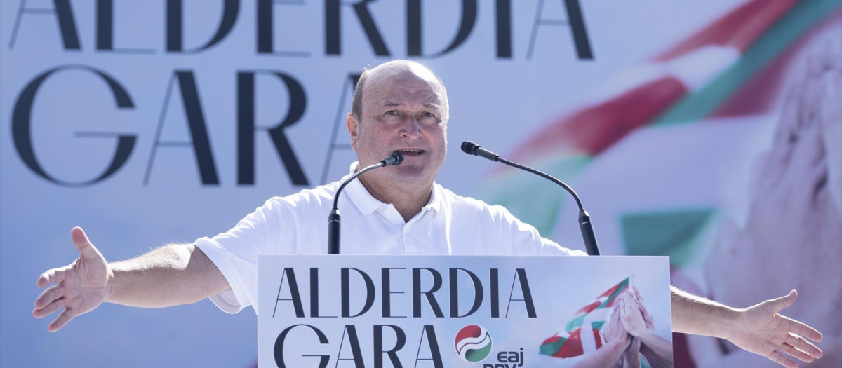 El expresidente del PNV, Andoni Ortuzar, durante el Alderdi Eguna.