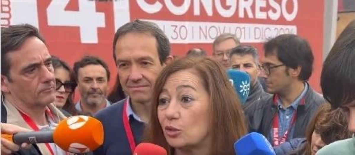 Marc Pons (izquierda) y Francina Armengol en la ejecutiva del PSIB el año pasado
REMITIDA / HANDOUT por PSIB-PSOE
Fotografía remitida a medios de comunicación exclusivamente para ilustrar la noticia a la que hace referencia la imagen, y citando la procedencia de la imagen en la firma
01/12/2024