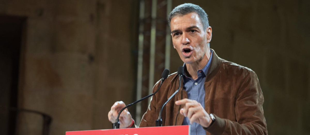 Imagen tomada este domingo de Pedro Sánchez durante su mitin en Cáceres