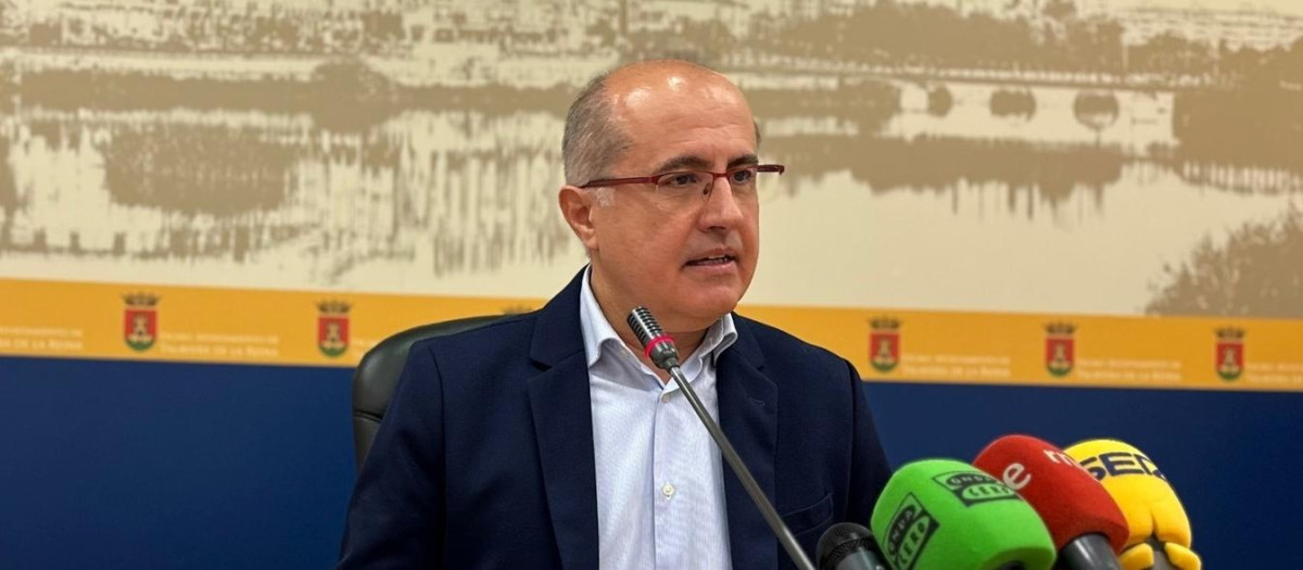 El portavoz del equipo de Gobierno, Jesús García-Barroso, en rueda de prensa