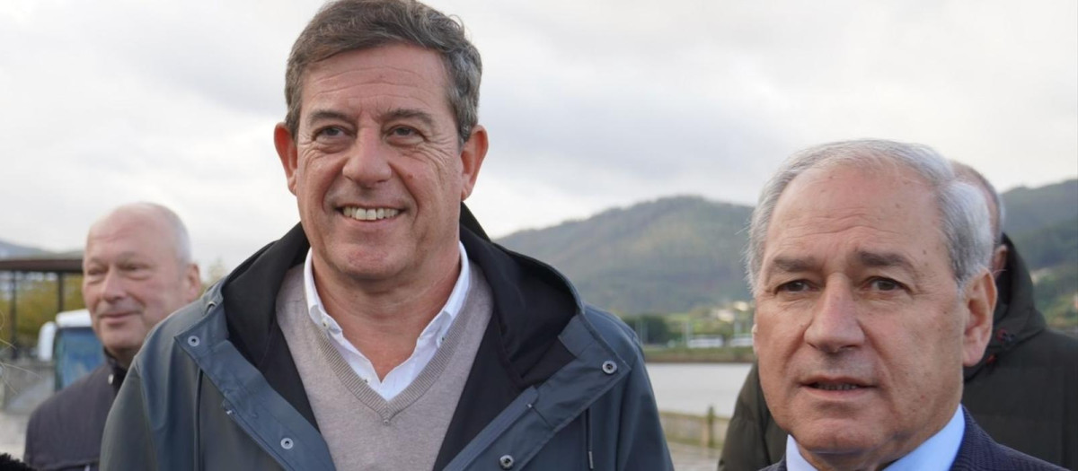 (Foto de ARCHIVO)
El candidato a la presidencia de la Xunta por el PSdeG, Xosé Ramón Gómez Besteiro, con el secretario provincial del partido y presidente de la Diputación de Lugo, José Tomé.

REMITIDA / HANDOUT por PSDEG-PSOE
Fotografía remitida a medios de comunicación exclusivamente para ilustrar la noticia a la que hace referencia la imagen, y citando la procedencia de la imagen en la firma
09/11/2023
