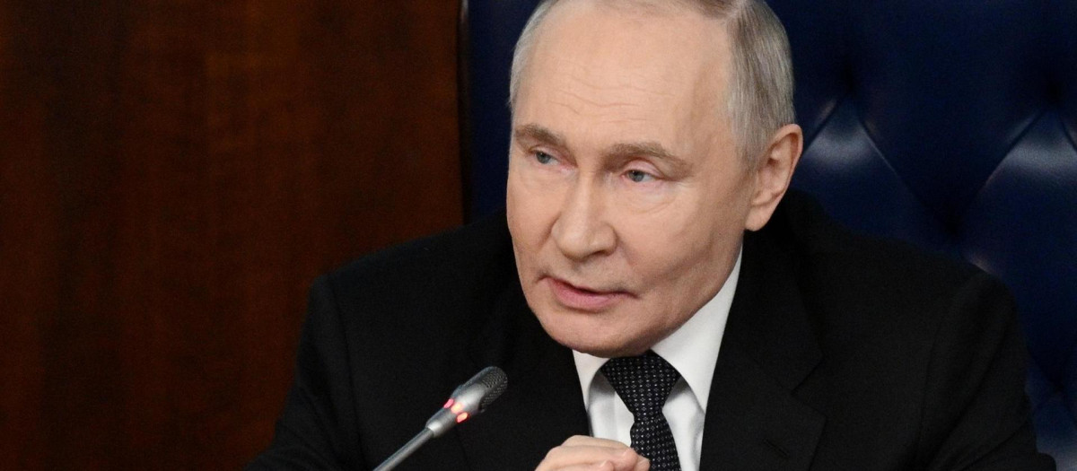 MOSCOW (Russian Federation), 17/12/2025.- Russian President Vladimir Putin speaks during an expanded meeting of the Defence Ministry Board at the National Defence Control Centre in Moscow, Russia, 17 December 2025. (Rusia, Moscú) EFE/EPA/KRISTINA KORMILITSYNA/SPUTNIK/KREMLIN POOL / POOL MANDATORY CREDIT