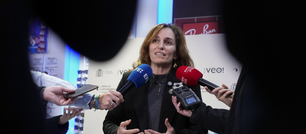 La ministra de Sanidad, Mónica García