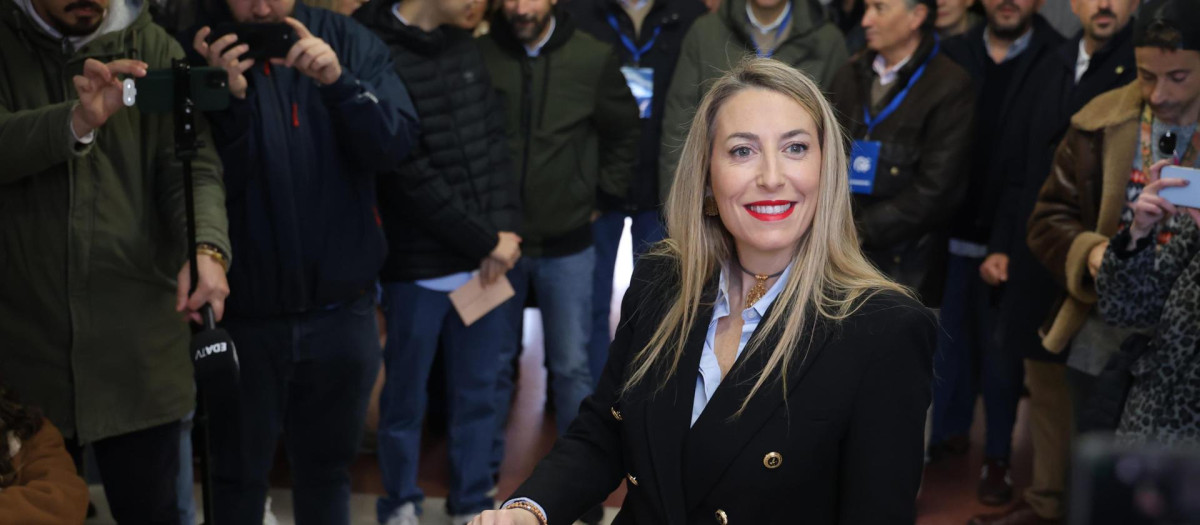 María Guardiola, presidenta de Extremadura y candidata del PP a la reelección, ha ha invitado a los ciudadanos a acudir a los colegios electorales con la "libertad" e "ilusión" de poder llenar las urnas de "mucha esperanza y dignidad".