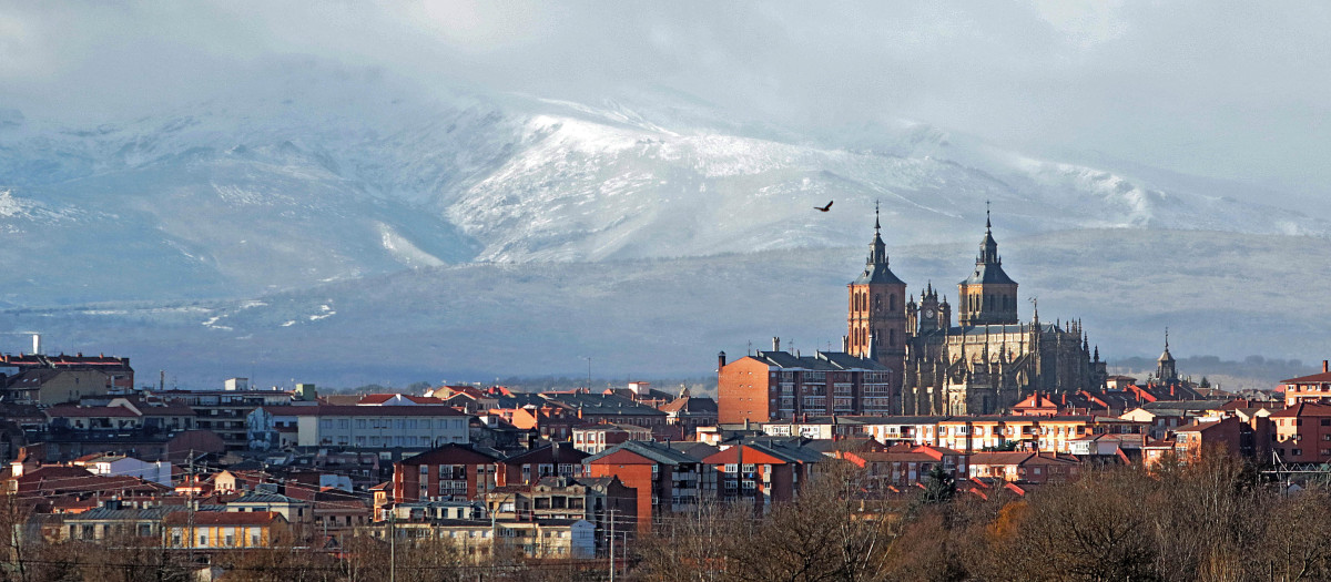 La nieve llega a las montañas de León