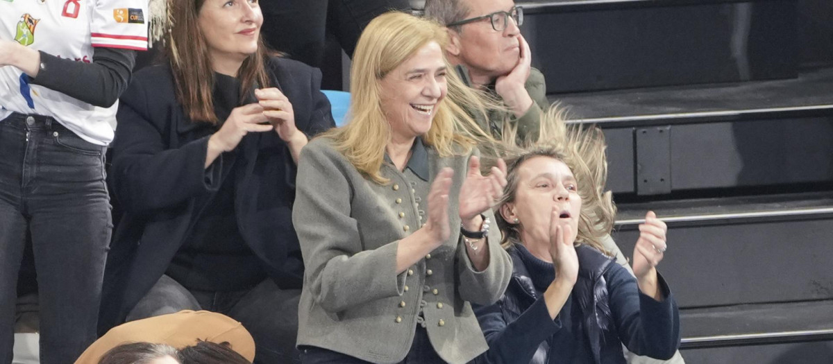 La Infanta Cristina  animando a su hijo Pablo Urdangarin