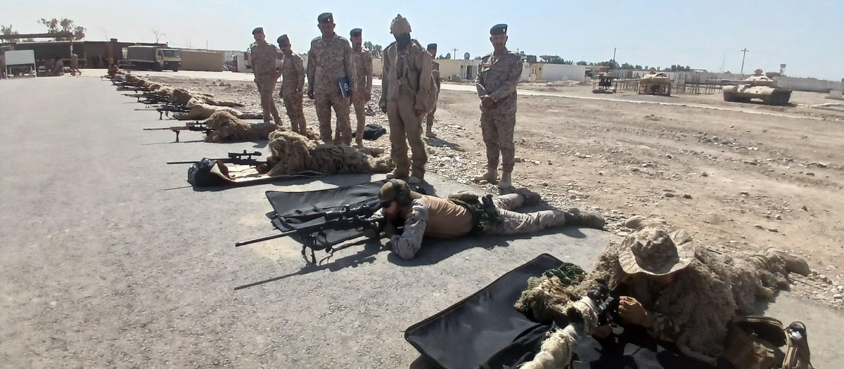 Entrenamiento de militares españoles a tiradores de precisión iraquíes