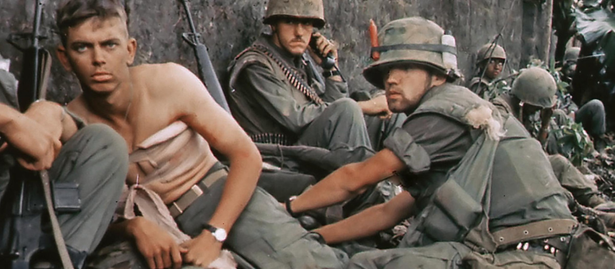 Un marine en Huế City, en 1968