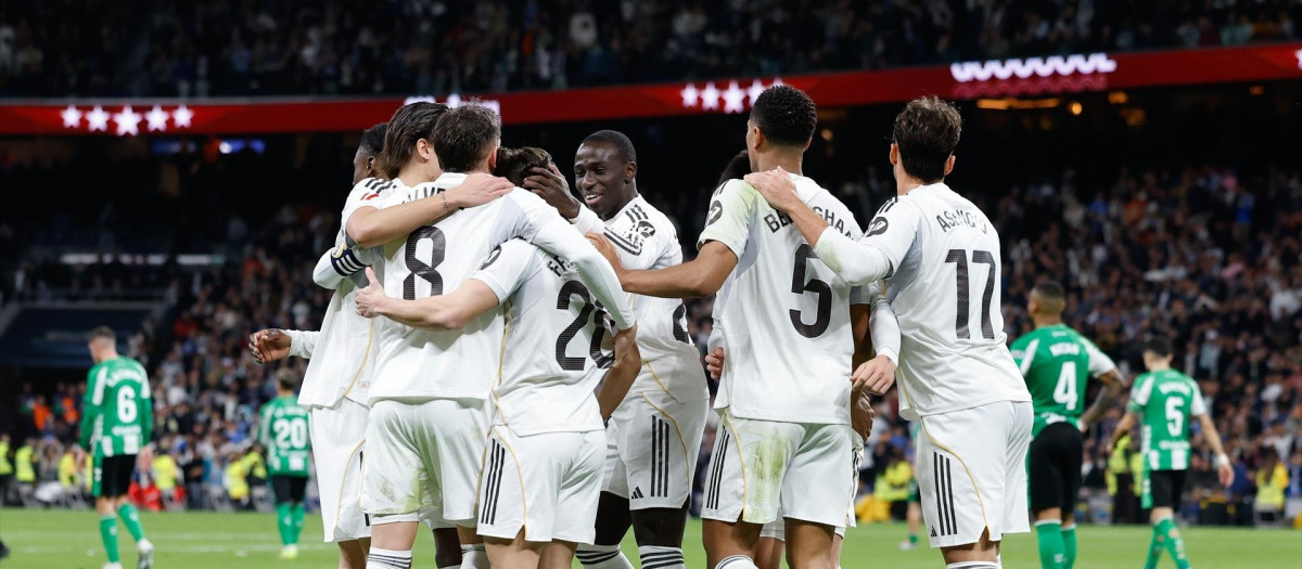 (Foto de ARCHIVO)
Fran Garcia of Real Madrid CF celebrates a goal with teammates during the Spanish League, LaLiga EA Sports, football match played between Real Madrid and Real Betis Balompie at Berabeu stadium on January 04, 2026, in Madrid, Spain.

Dennis Agyeman / AFP7 / Europa Press
04/1/2026 ONLY FOR USE IN SPAIN