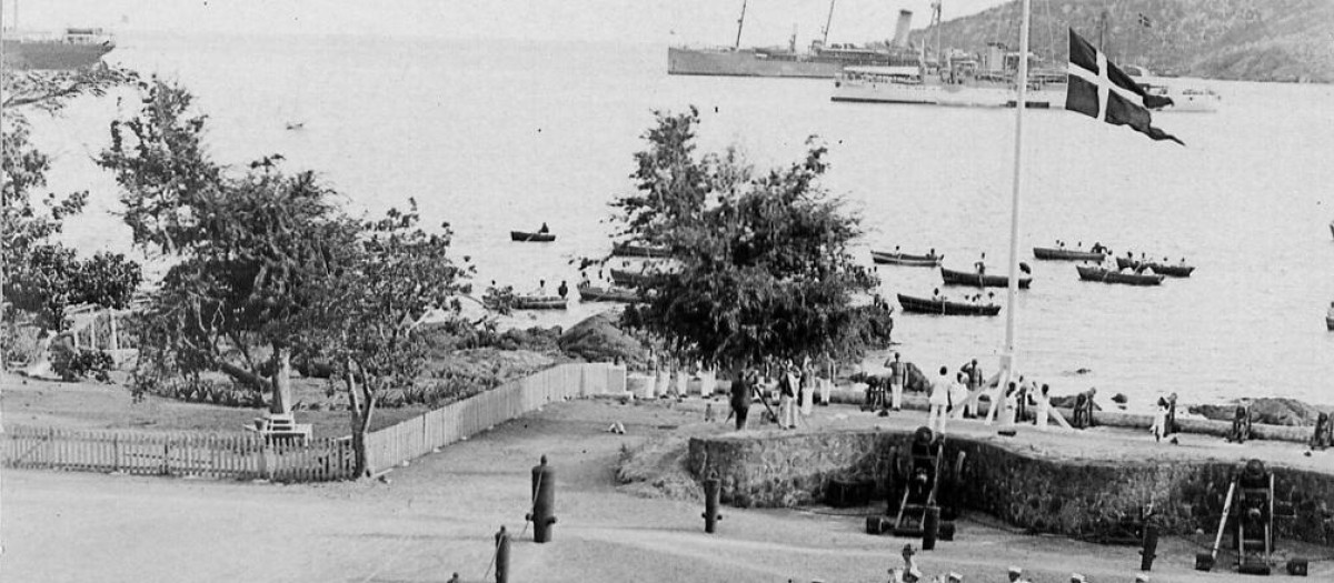 En la imagen, la evacuación danesa de Santa Cruz, después de la adquisición de las Indias Occidentales Danesas por parte de Estados Unidos en 1917