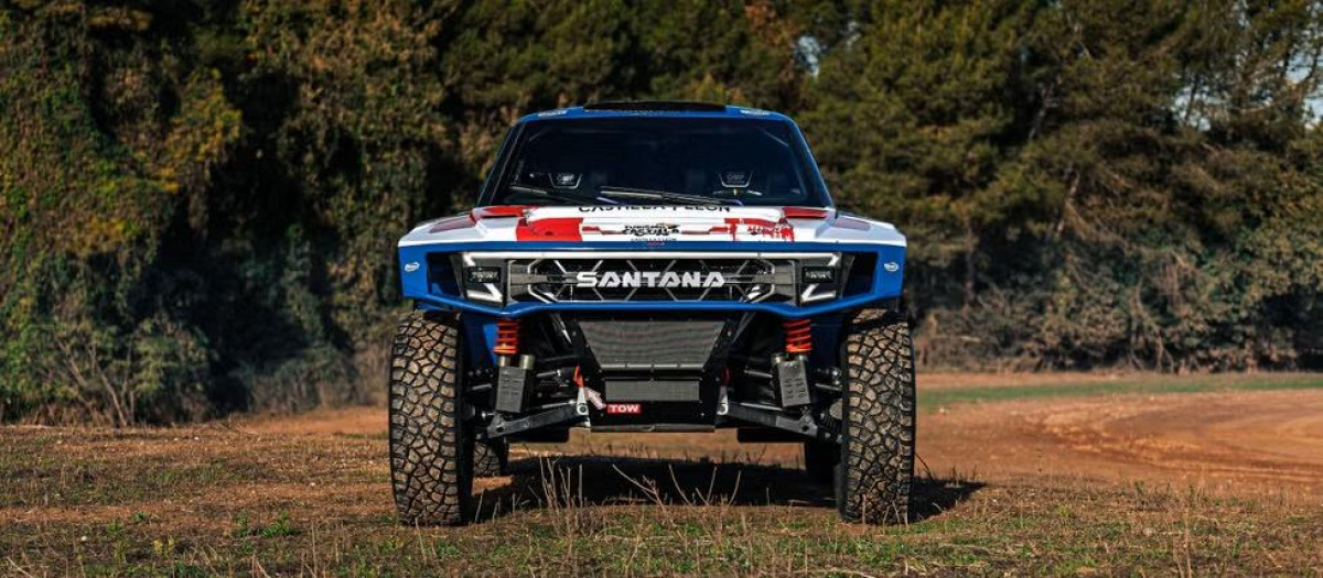 Imagen del brutal pick up destrozado tras el accidente de Calleja