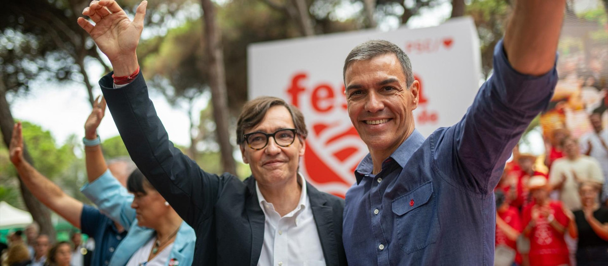 Salvador Illa y Pedro Sánchez, en una imagen de archivo, hace unos meses