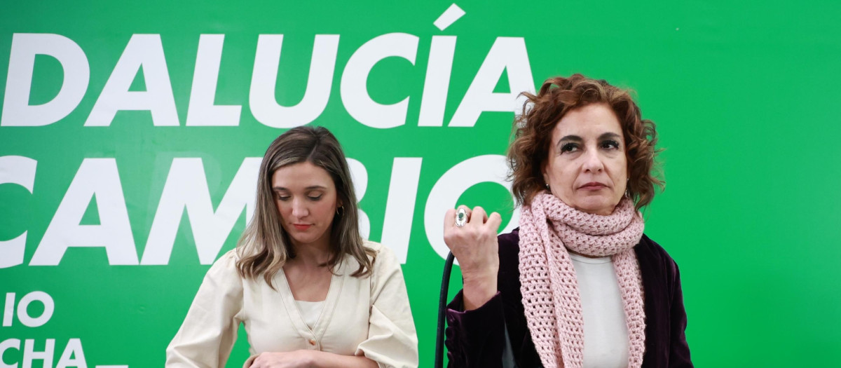 La ministra de Hacienda, María Jesús Montero, junto a su número dos en el PSOE-A, María Márquez, en la reciente Interparlamentaria