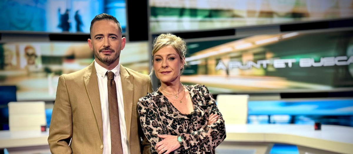 Juan Nieto y Mireia Llinares, presentadores de 'A Punt et busca'