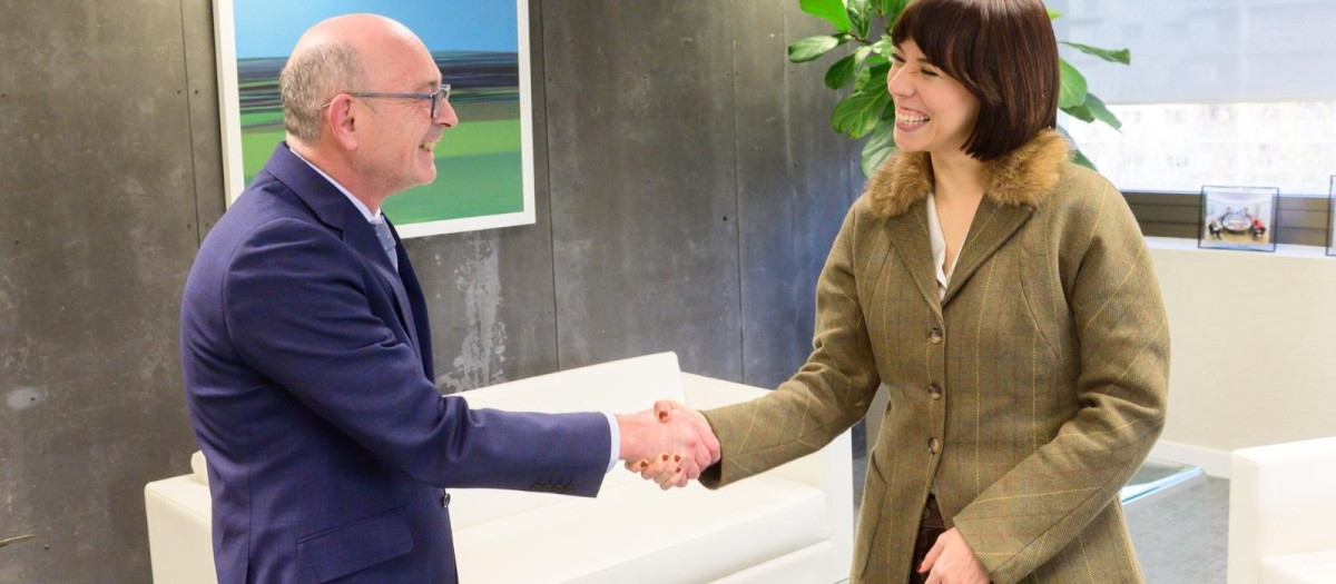(Foto de ARCHIVO)
Pelayo y la ministra de Universidades, Diana Morant