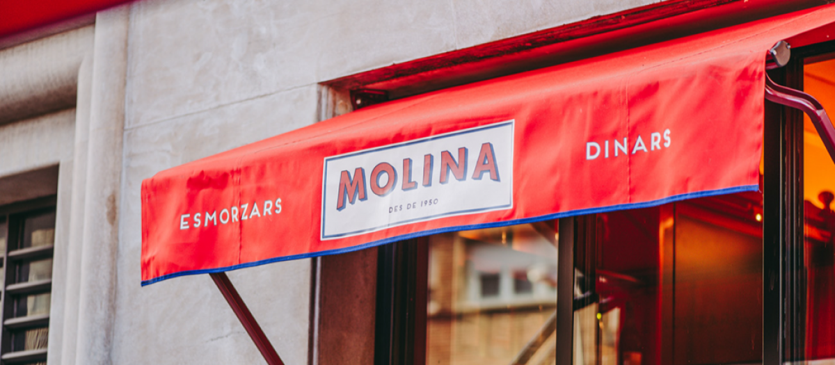 Exterior de la Bodega Molina, en Barcelona