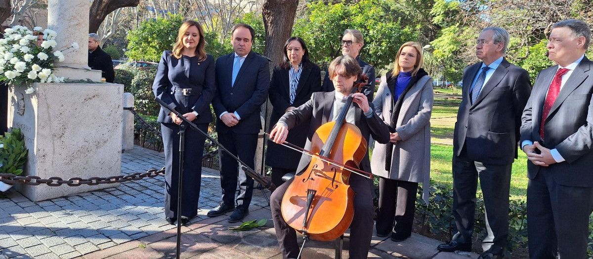 Imagen tomada este jueves del homenaje a Manuel Broseta en Valencia, con la presencia de Jordi Sevilla