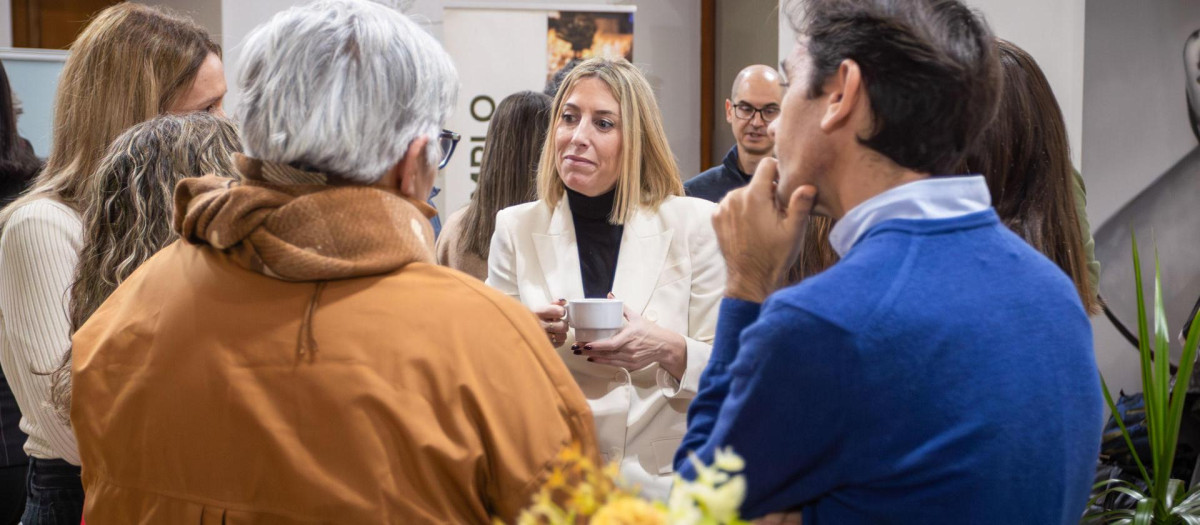 La presidenta extremeña en funciones, María Guardiola, en un desayuno ofrecido a medios de comunicación la semana pasada