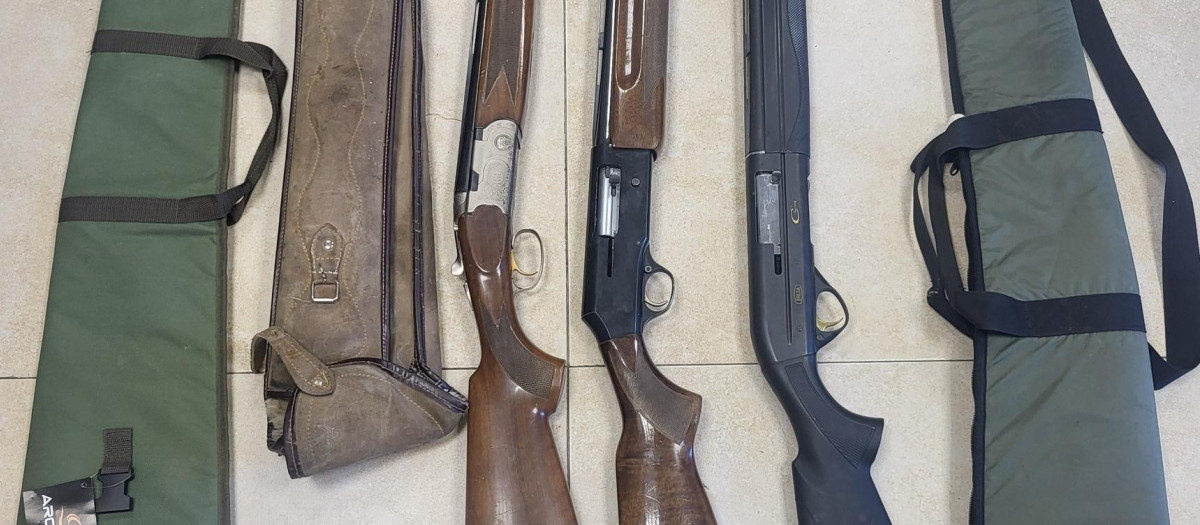 Armas decomisadas.

REMITIDA / HANDOUT por GUARDIA CIVIL
Fotografía remitida a medios de comunicación exclusivamente para ilustrar la noticia a la que hace referencia la imagen, y citando la procedencia de la imagen en la firma
16/1/2026