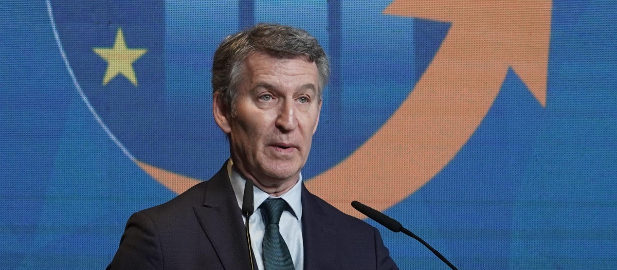 El presidente del Partido Popular, Alberto Núñez Feijóo, y el de la Junta y del PP de Castilla y León, Alfonso Fernández Mañueco, intervienen en el encuentro del Grupo de Trabajo del EPP: “Impulso de la Competitividad Europea, retos y oportunidades”.