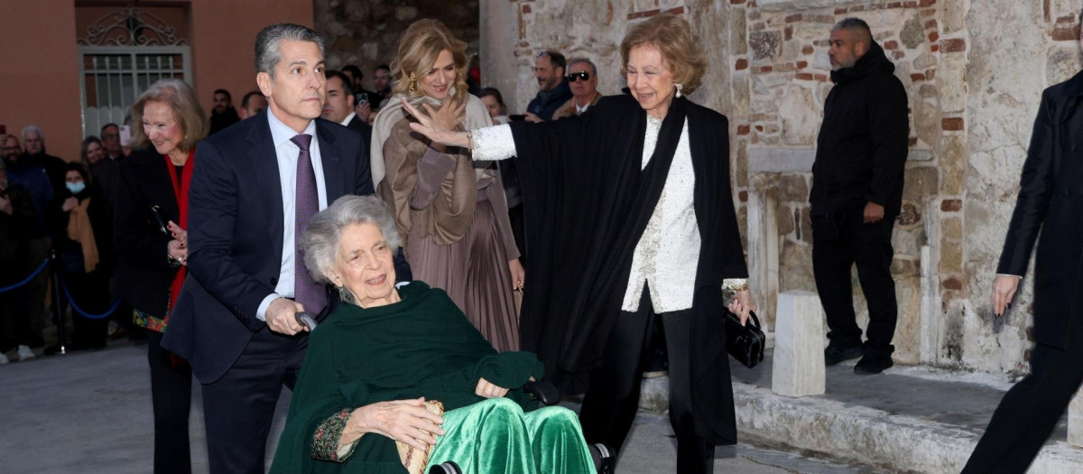 Última imagen de la Princesa Irene, tomada en Atenas con la Reina Sofía y la Infanta Cristina