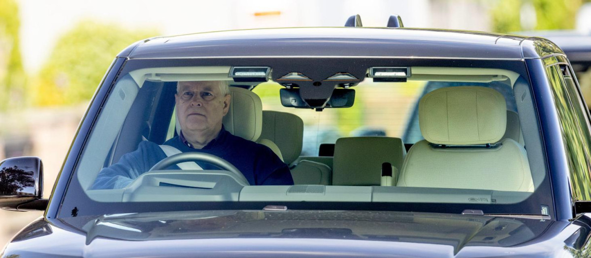 Andres de Inglaterra en su coche