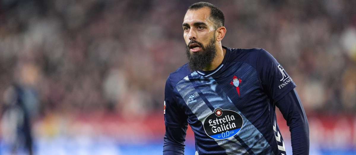 Borja Iglesias, en un partido con el Celta esta temporada