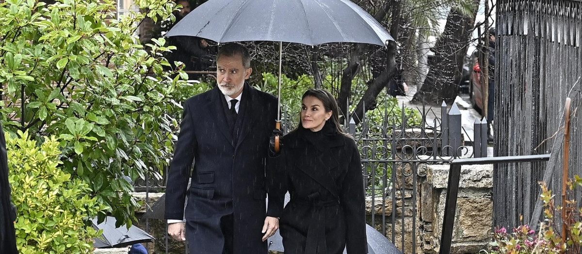 Sus Majestades los Reyes, Don Felipe de Borbón y Doña Letizia Ortiz, llegan a la catedral Ortodoxa Griega de San Andrés y San Demetrio
